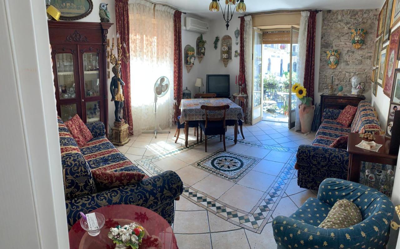 Casa Antica Savoia Apartment Таормина Екстериор снимка